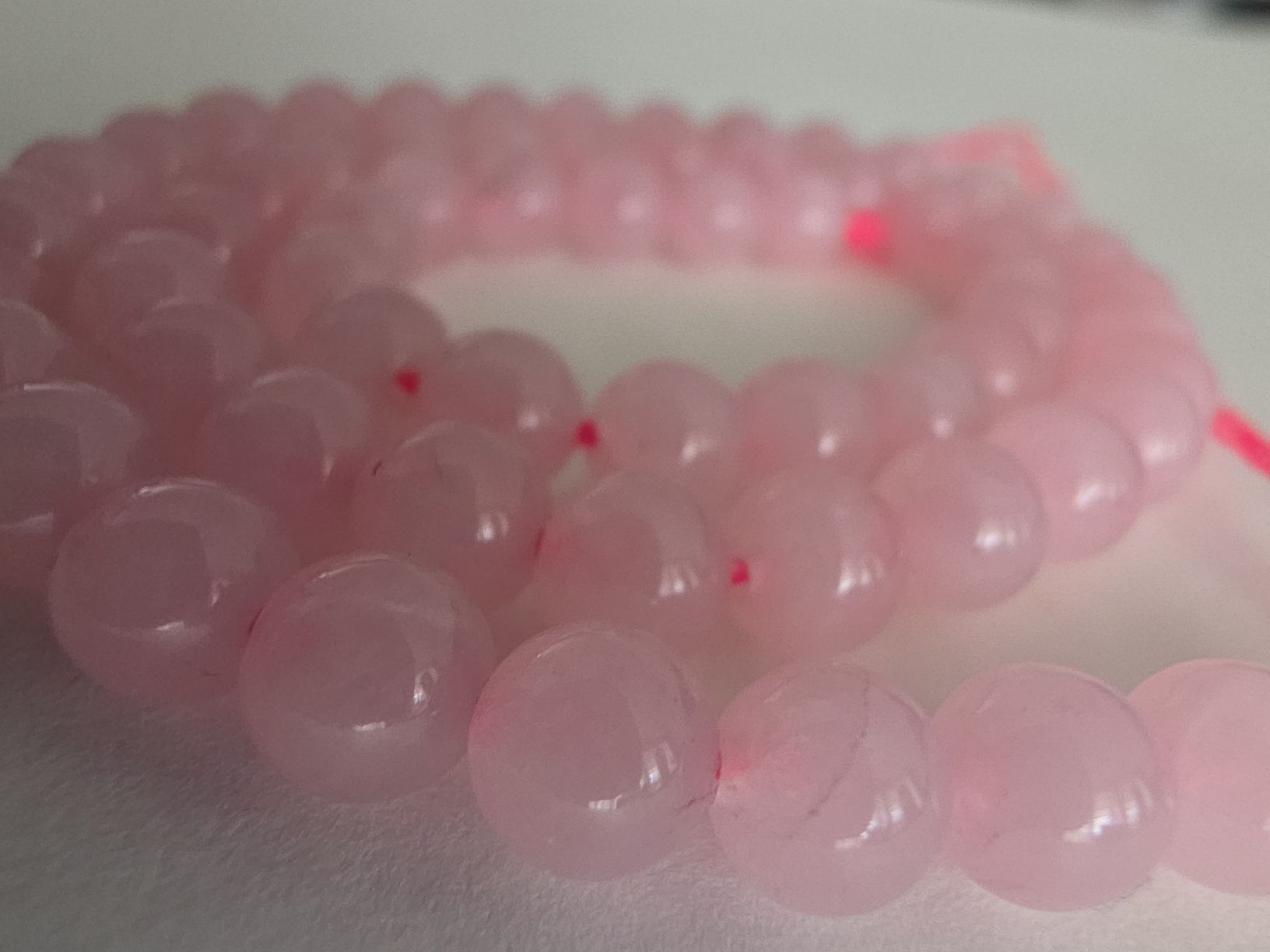 Minerali & Pietre curative: Rosenquarz rund 6mm. Strang – Nuovo e nell'imballaggio originale da Menziken venduto da Mirager 2