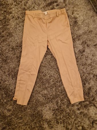 Schöne rosa Stoffhose von H&M in grösse 40.