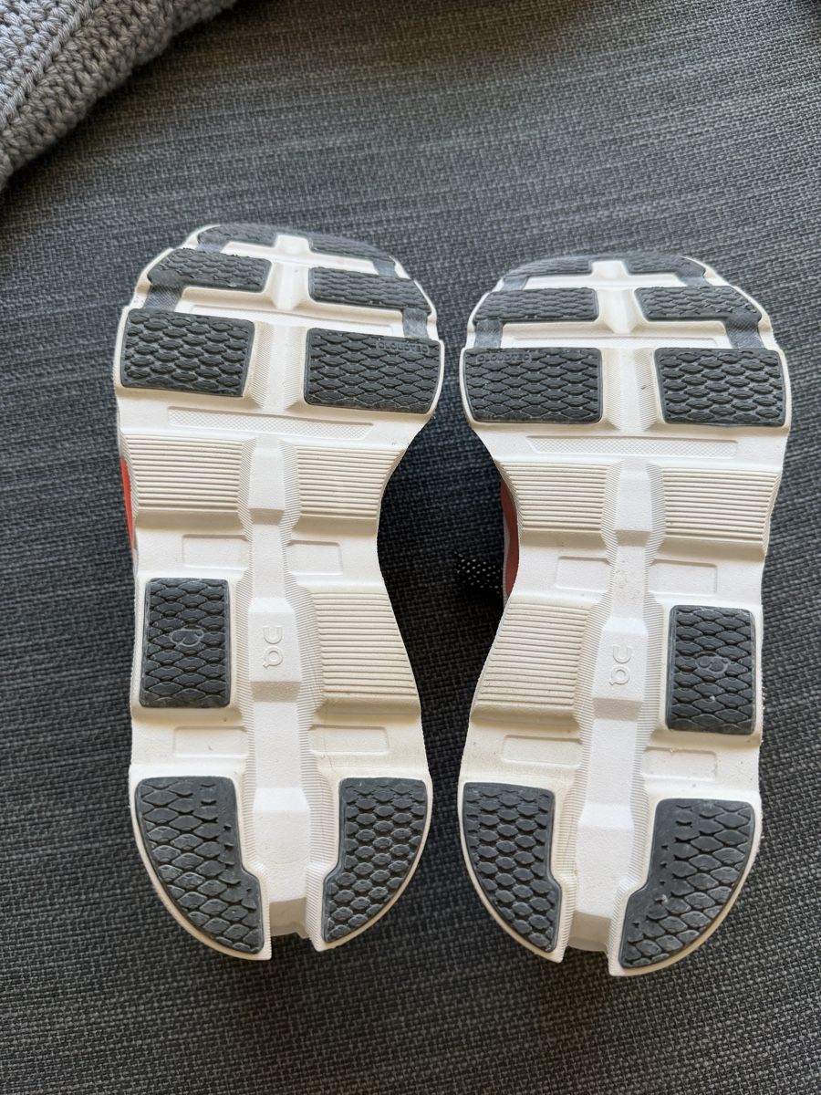 On Scarpe da uomo: Neuwertige On Cloudmonster 2 Running Schuhe Grösse 42 – Nuovo (secondo la descrizione) da Zürich venduto da torben_ 2