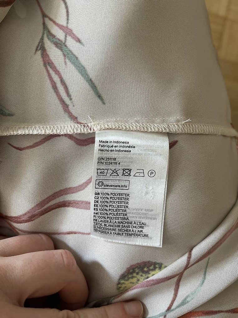 H&M Chemisiers: Bluse Blumenmuster H&M Grösse XS – D'occasion à Zürich par rit_g825 3