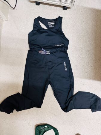 Neue Damen Fitnessbekleidung: Leggings, Sport-BHs & Crop-Top