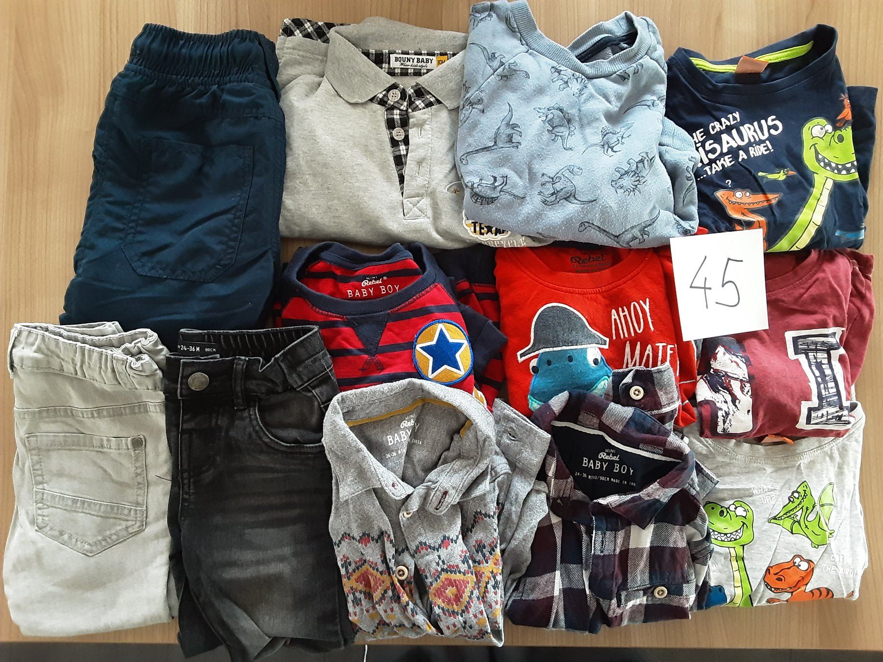 Lotti & Set di vestiti: Kinderkleider Paket 45 Gr.98 – Usato da Schötz venduto da Nico040 1