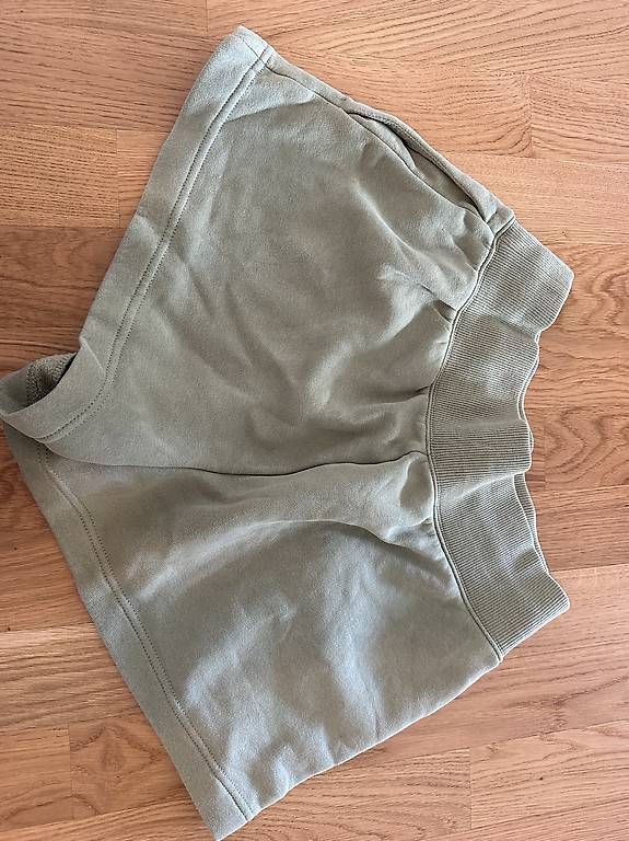 Nike Pantaloni: shorts nike – Usato da Bern venduto da Salamander86 1