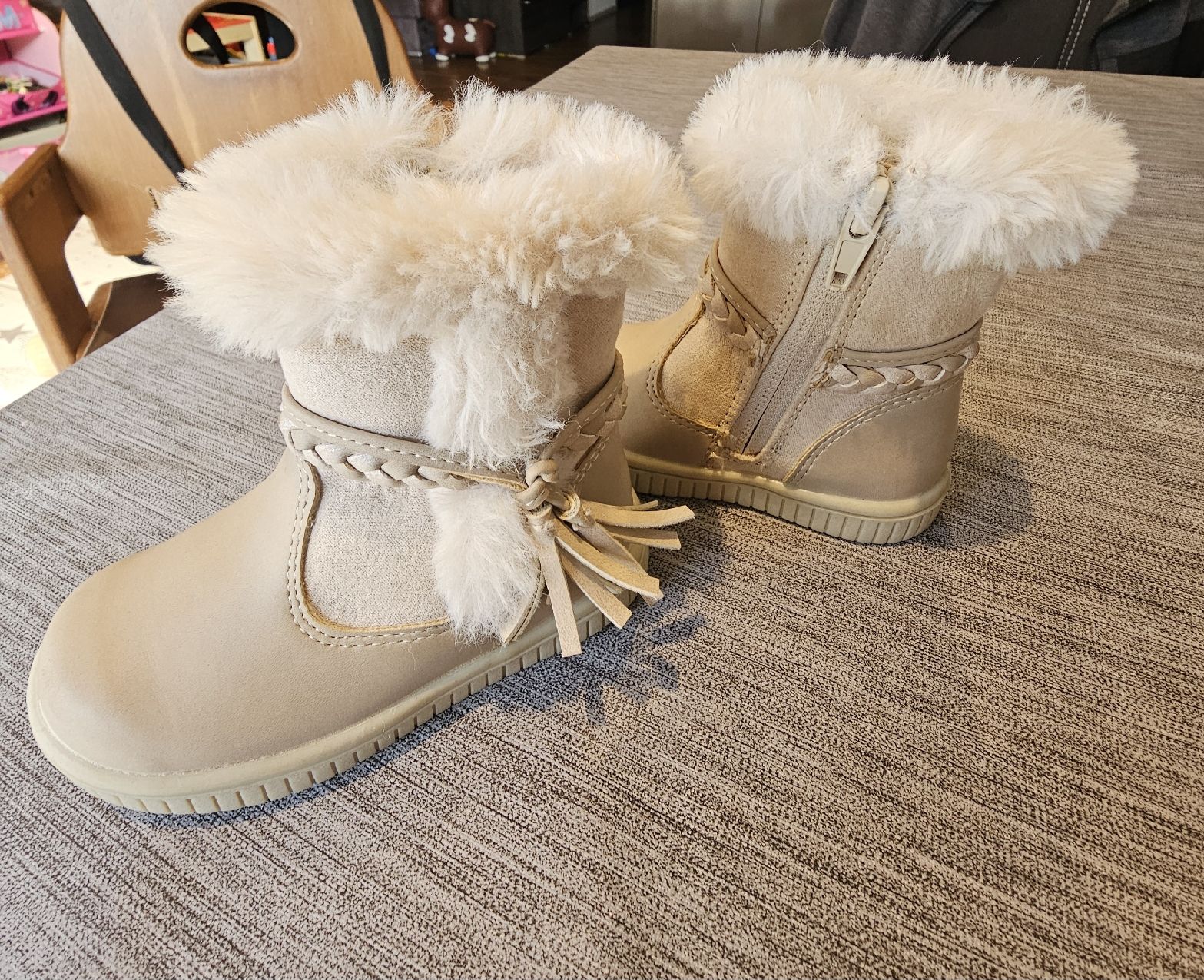Scarpe per ragazze: Schuhe Stiefel Gr 20 – Usato da Diepoldsau venduto da Likily 1