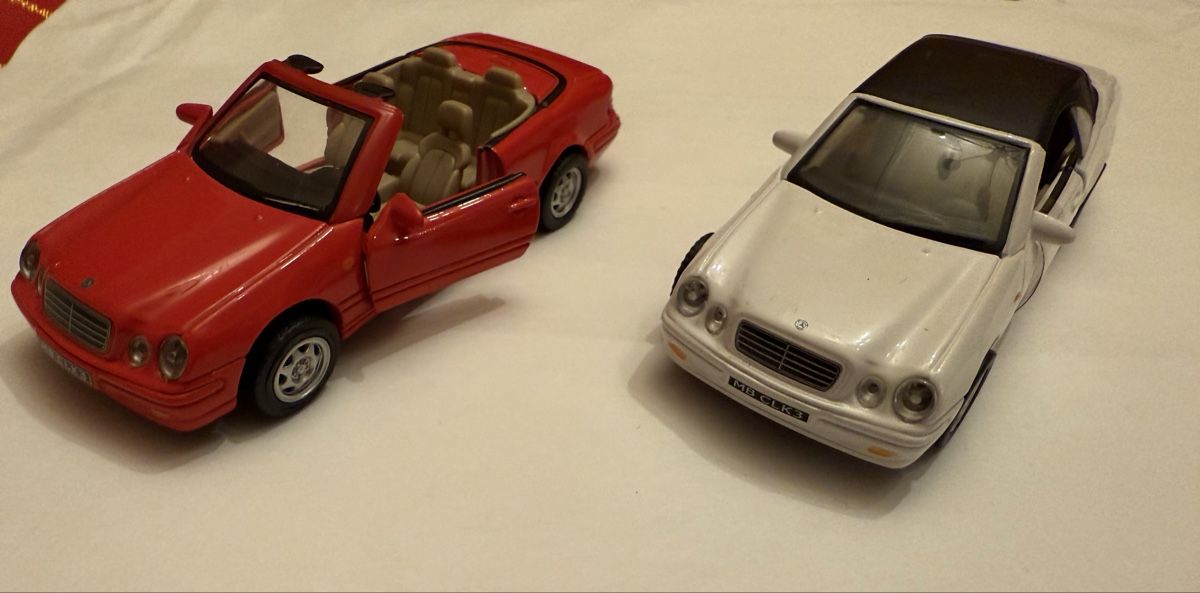 Mercedes-Benz Modellini d'auto: 2x Mercedes Cabrio CLK/1:43 – Nuovo (secondo la descrizione) da hunzenschwil venduto da Oldipark 1