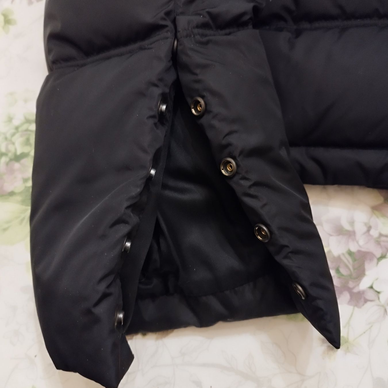Givenchy Giacche: GIVENCHY Daunen Jacke gr 42 fr. – Nuovo (secondo la descrizione) da Basel venduto da pro_79rs 3