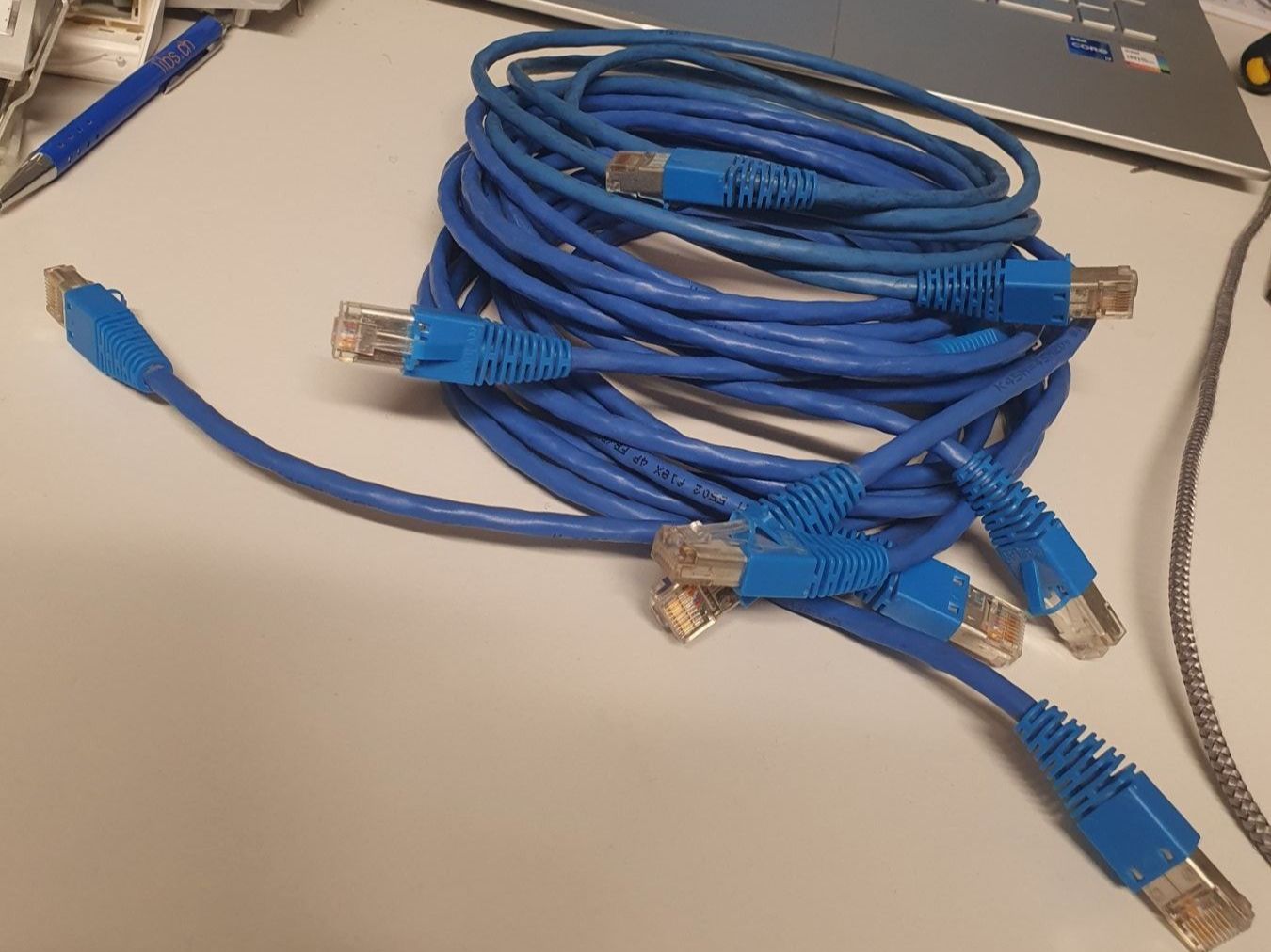 Dätwyler Kabel: Netzwerkkabel Patchkabel Cat5 kat5 Rj45 UKV 2m uninet 5502 – Gebraucht aus Zürich von Alibaba1234 2