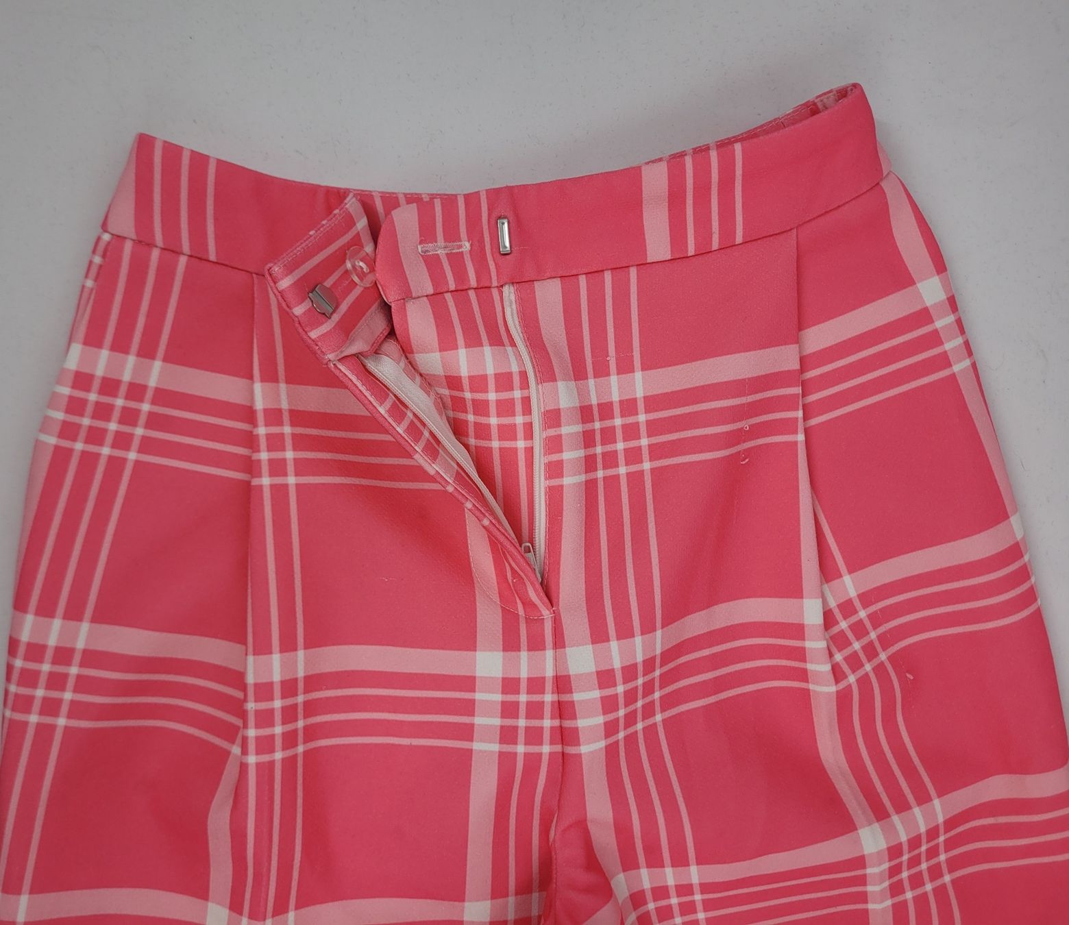 Hosen: Pantalon à carreaux rose – Gebraucht aus Lausanne von PlusValue_Lausanne 1