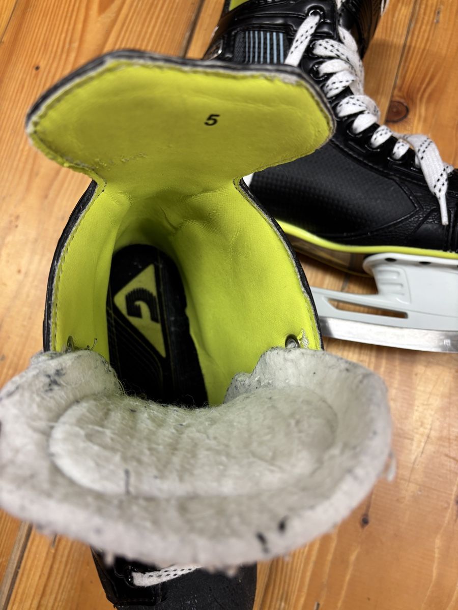 Graf Pattini da ghiaccio: Eishockeyschlittschuhe Graf, Grösse 38 – Usato da Büren an der Aare venduto da Nikito2001 2