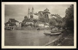 AK Aarburg, Schloss und Kirche an der Aare, Ufer mit Booten