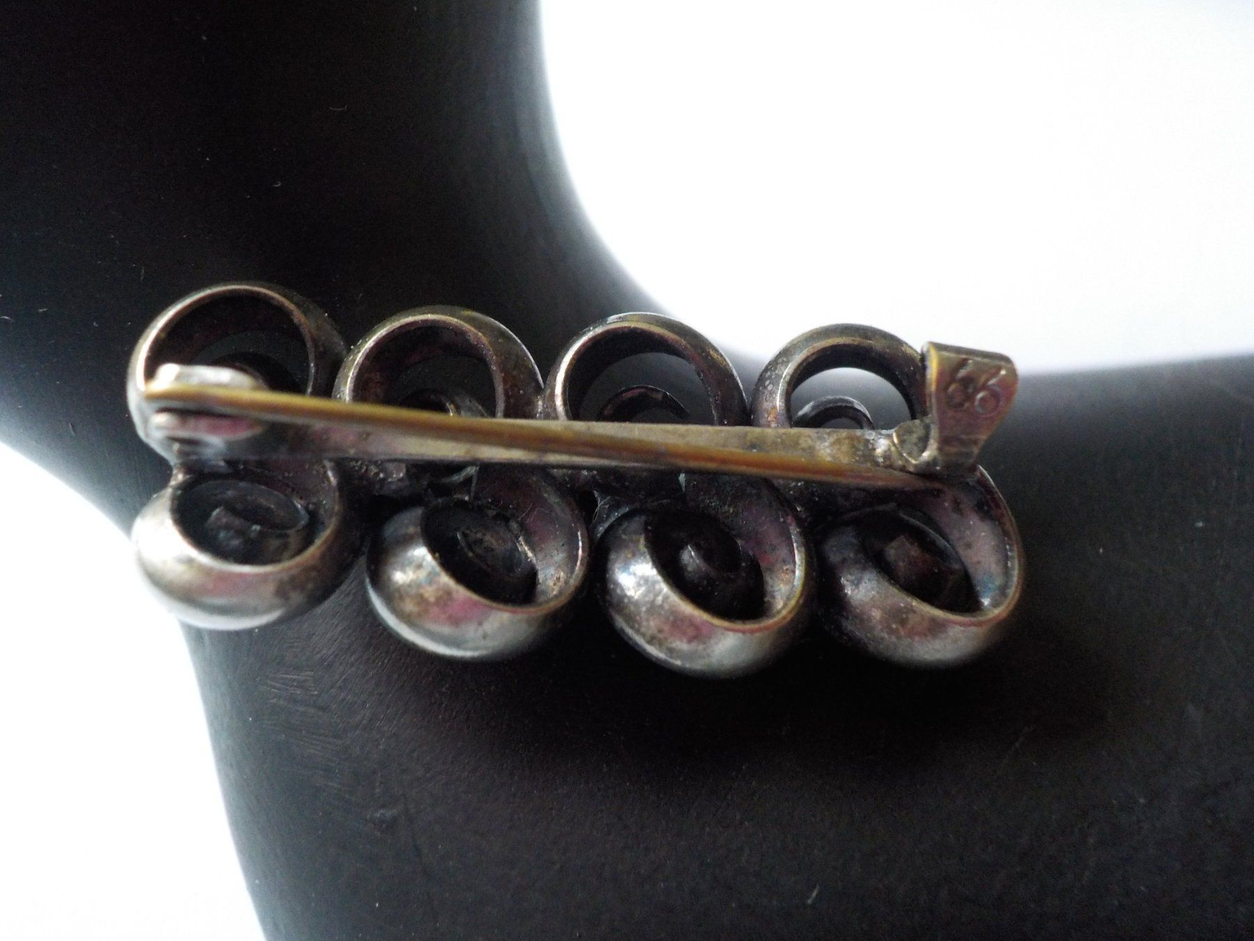 Broches & Aiguilles: wunderschöne Brosche mit Glasperlen – D'occasion à Muri b. Bern par Silberqualle 1