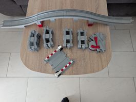Lego Duplo City Eisenbahn Schienen mit Brücke und Schranken