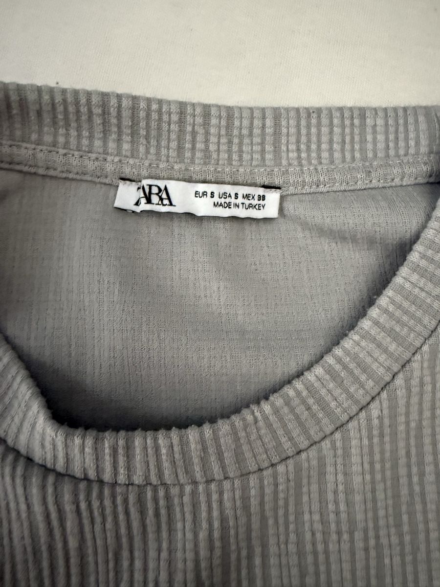 Zara T-shirt: Zara T-Shirt – Usato da Altstätten SG venduto da noa_cg9g 2