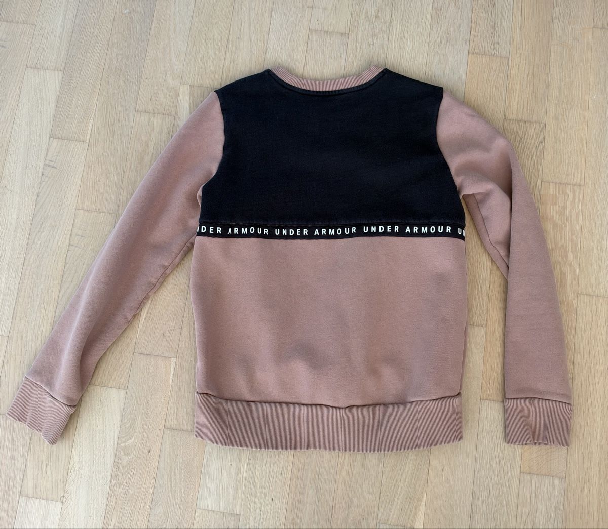 Under Armour Maglioni & Felpe: Pullover Under Armour Grösse S – Usato da Schaffhausen venduto da nevermind_ 1