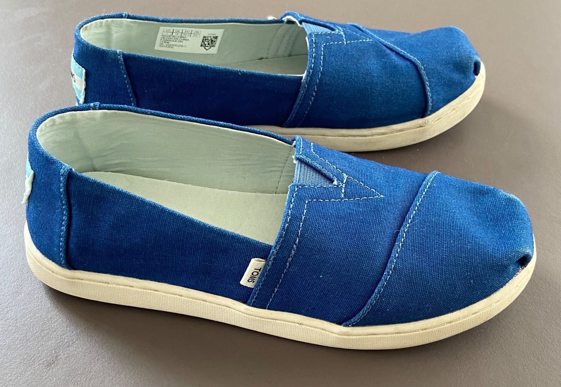 Schuhe für Jungen: Kinderschuhe Toms, Gr. 32.5 – Gebraucht aus Zürich von a75 2