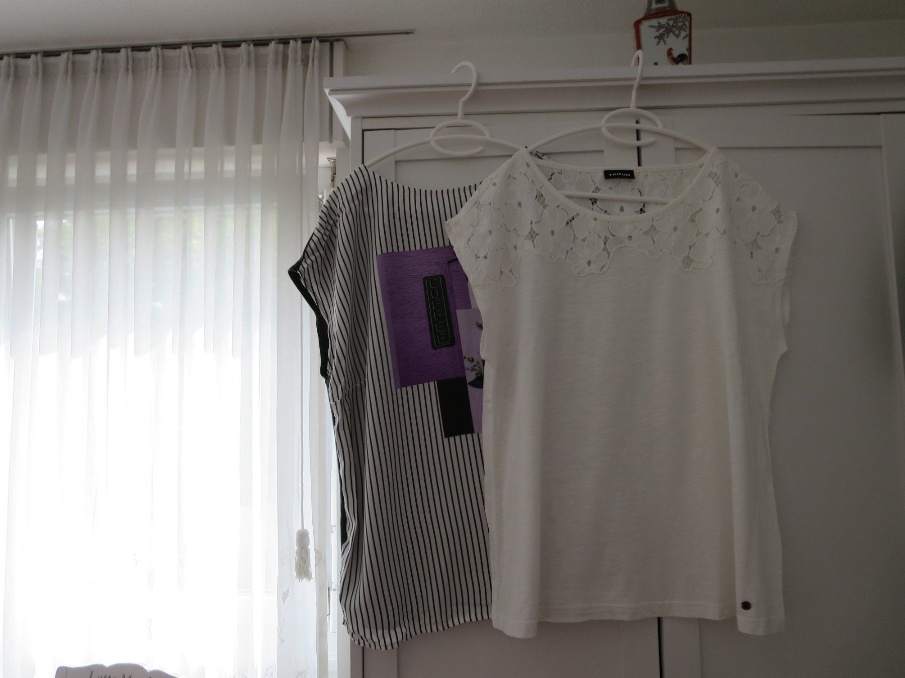 T-shirt: 2 Damen Sommer Shirts /Gr. 42/44 – Usato da Wallisellen venduto da Arvenstube