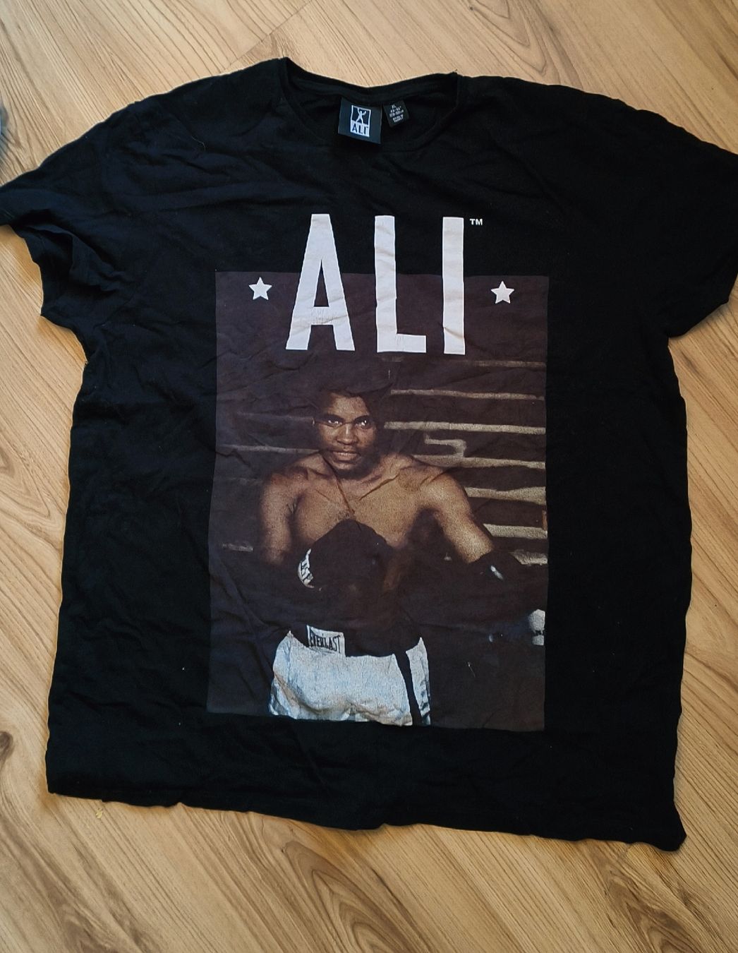T-shirt: Muhammad Ali T-shirt – Usato da Beringen venduto da Holly.80