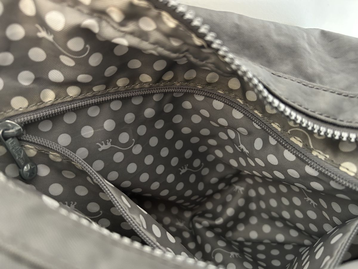 Kipling Taschen: KIPLING Umhängetasche – Gebraucht aus Chur von Pott 5
