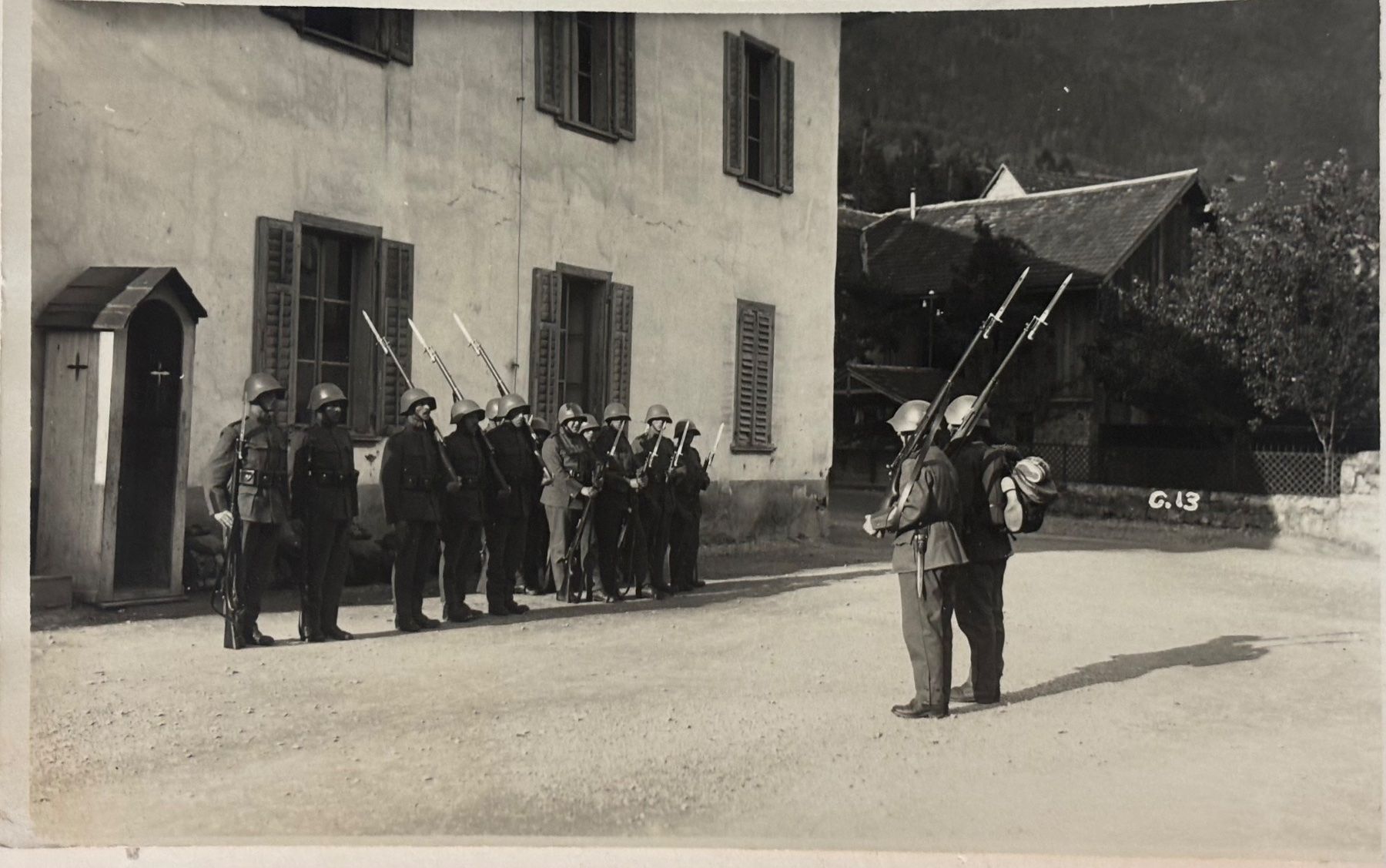 Cartoline postali: Fotokarte Militär – Usato da Frauenfeld venduto da Merk52