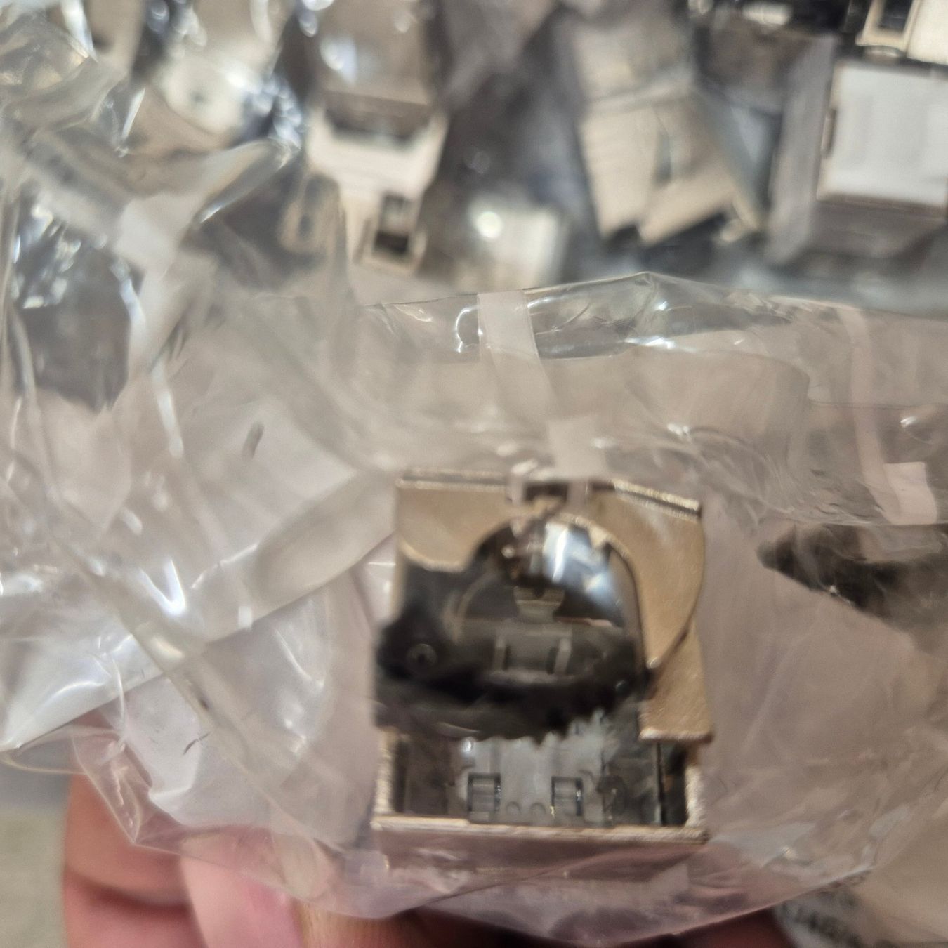 Unità & Adattatore: Netzwerkmodul RJ45/s-C6A EL-fr-100stk. – Nuovo e nell'imballaggio originale da Schinznach Bad venduto da Bingi02 3
