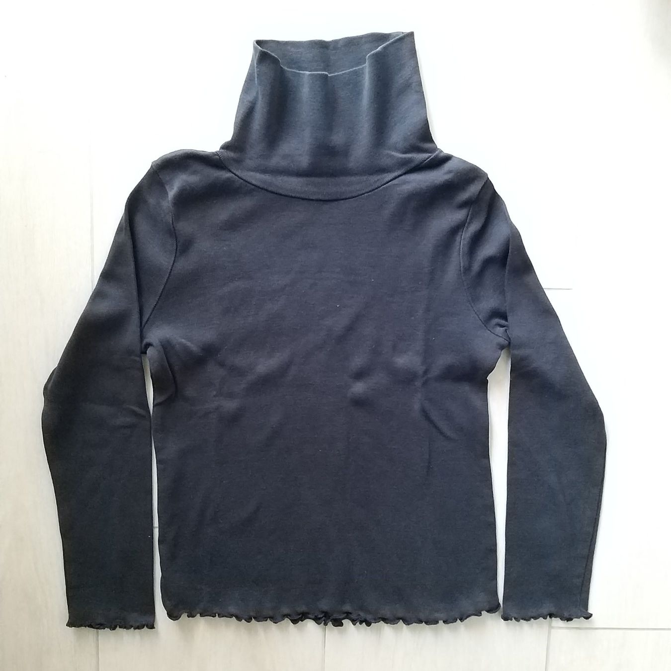 C&A Maglioni & Felpe: Pull col roulé bords volantés, bleu marine – Nuovo (secondo la descrizione) da Onnens VD venduto da Bleuet06