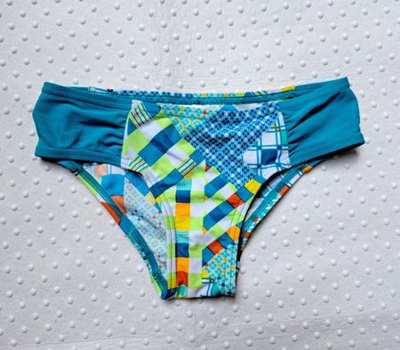 Neu! Speedo Badehose Mädchen Gr. 140