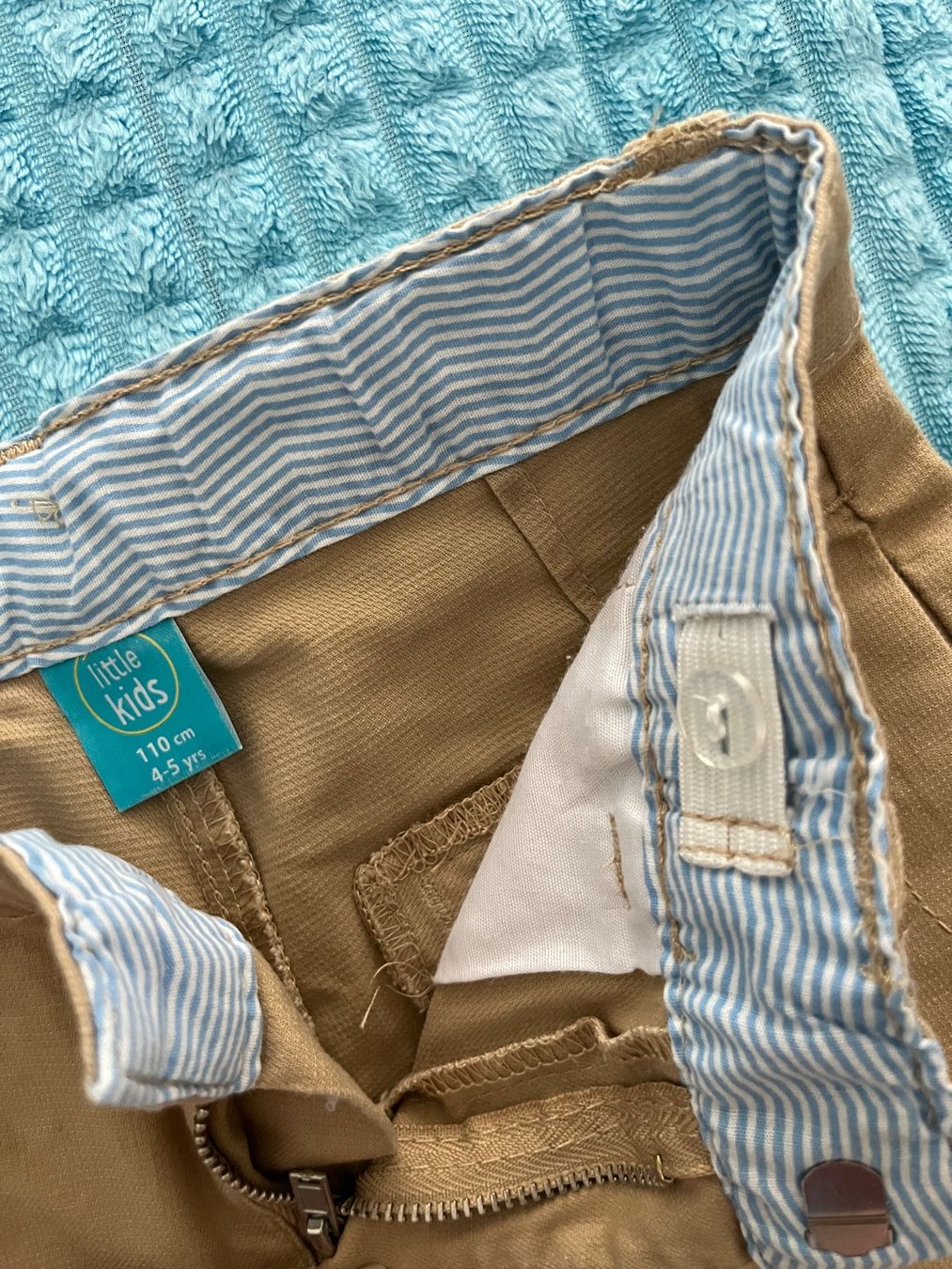 Hosen: Hose Gr. 116-122 – Gebraucht aus Bern von kho_s6j8 2