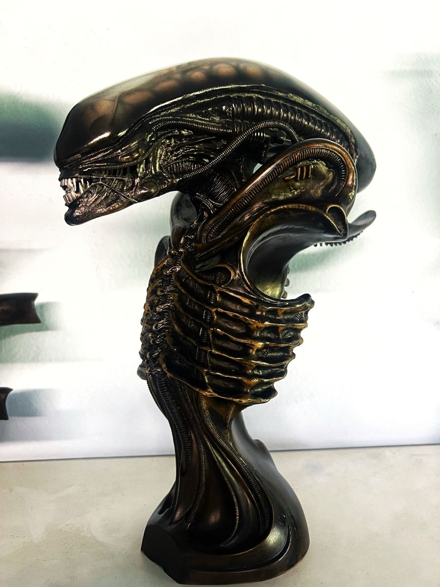 Figuren: Grosse Alien Büste, HR Giger – Neu (gemäss Beschreibung) aus Glattfelden von Ak_5bL 1
