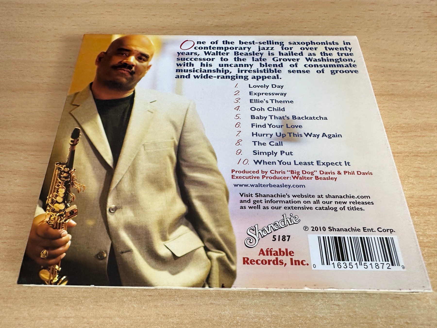CD: Walter Beasley – Backatcha! – Usato da Rikon im Tösstal venduto da Alpenmutz 1