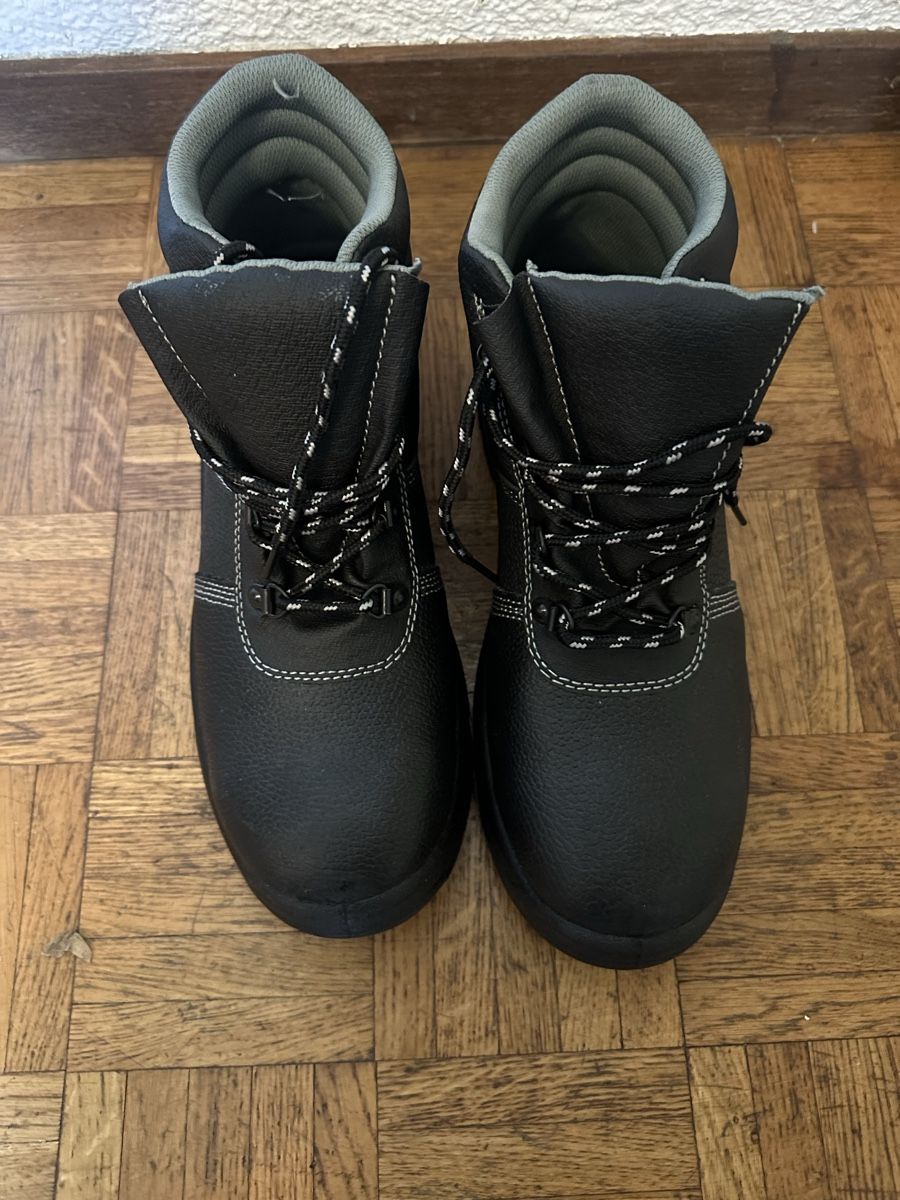 Scarpe da uomo: Security shoe  – Nuovo e nell'imballaggio originale da Crans VS venduto da Watch_Essentiels 1