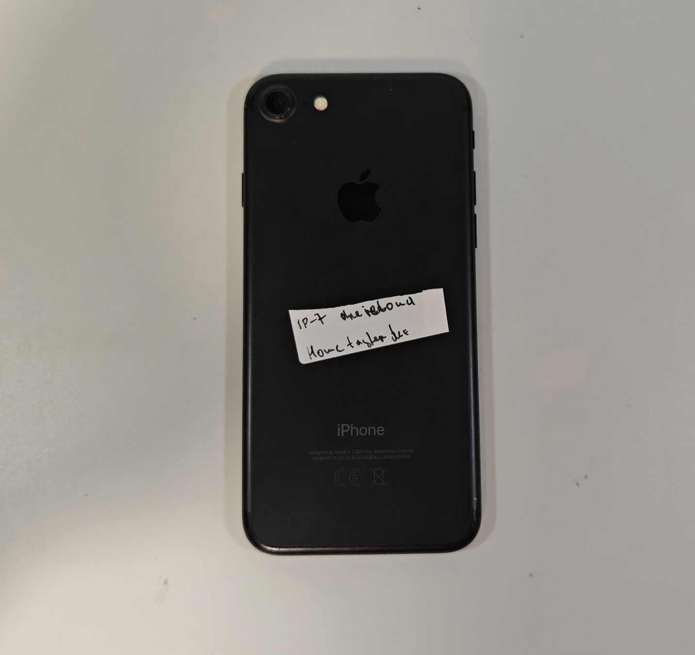 Apple Telefoni cellulari / Smartphones: iPhone 7 schwarz – Difettoso da Ehrendingen venduto da Rocky985 5