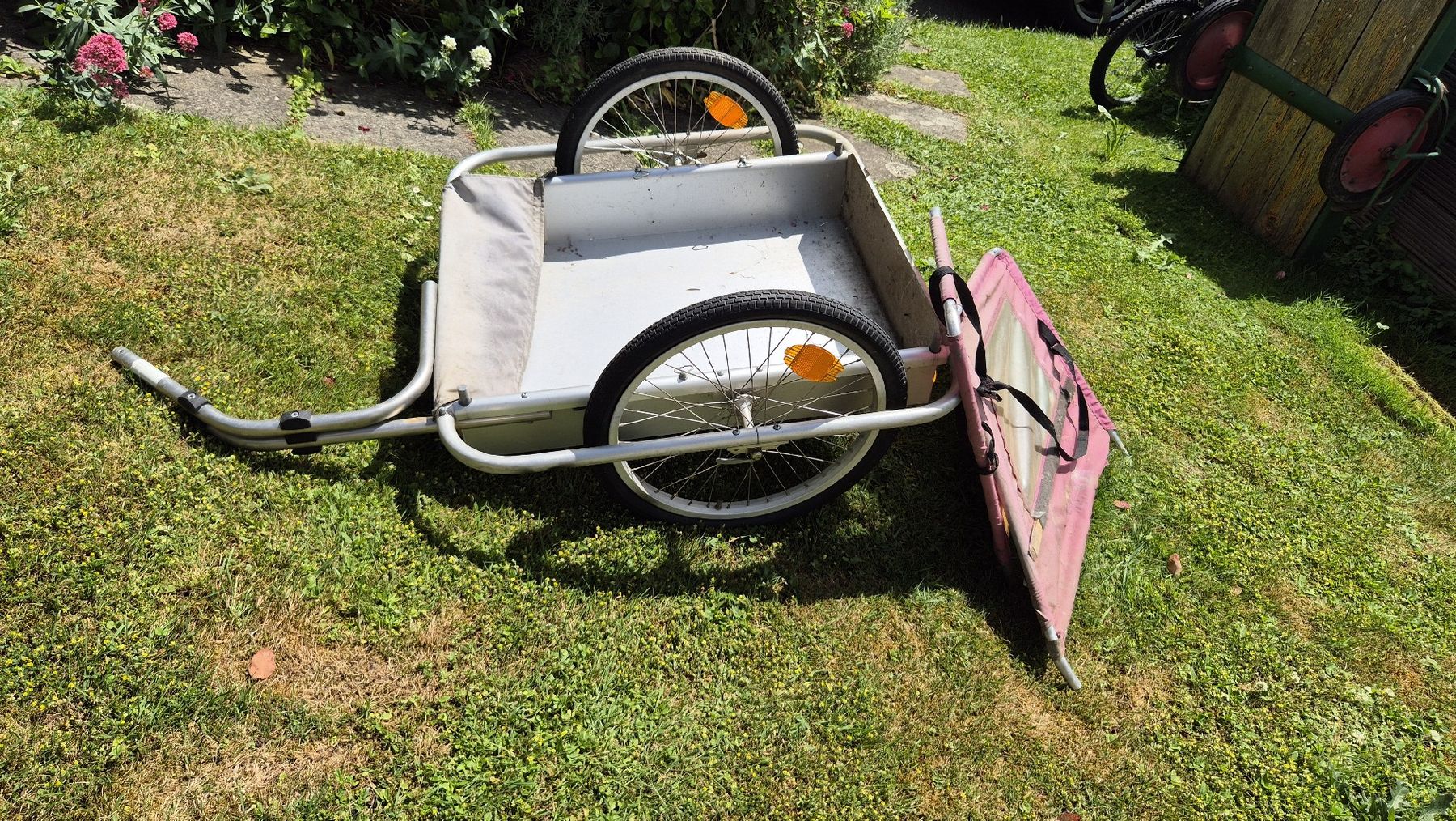 Leggero Rimorchi: leggero Veloanhänger – Difettoso da Oftringen venduto da Allesum 1