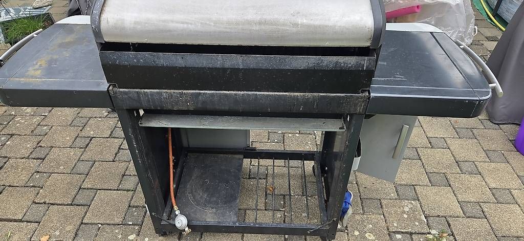 Grills:  Campingaz Grill mit Seitenbrenner – Gebraucht aus Dulliken von Powerbaumi 2