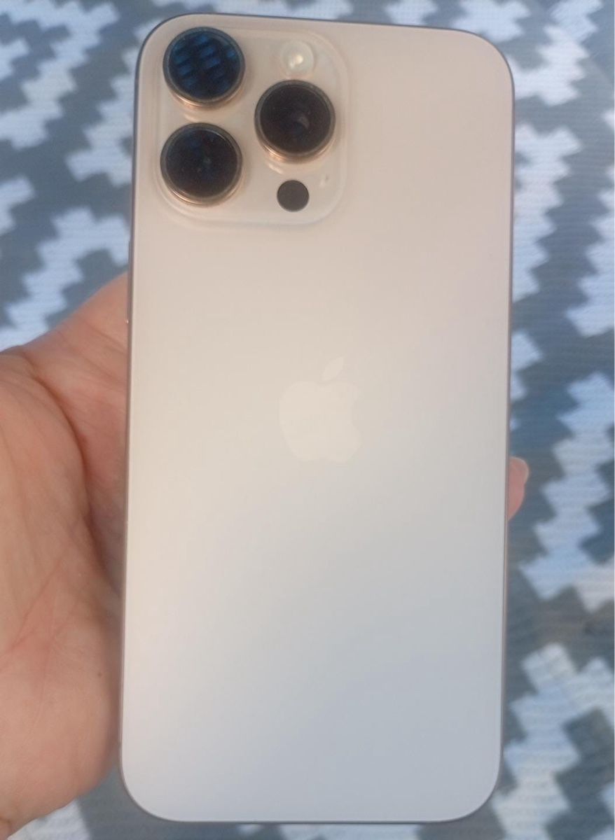 Apple Handys / Smartphones: iPhone 16 Pro  Max 256 – Gebraucht aus Laupen ZH von Kaddy