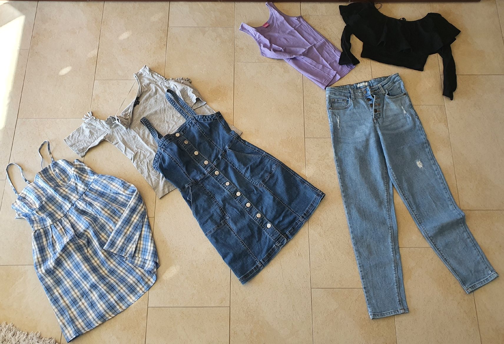 Lotti & Set di vestiti: Kleiderpaket – Usato da Liestal venduto da piperpa