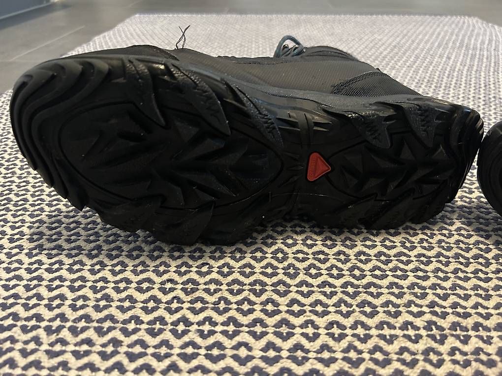 Salomon Chaussures femmes: Winterwanderschuhe – D'occasion à Bern par Tan00 4