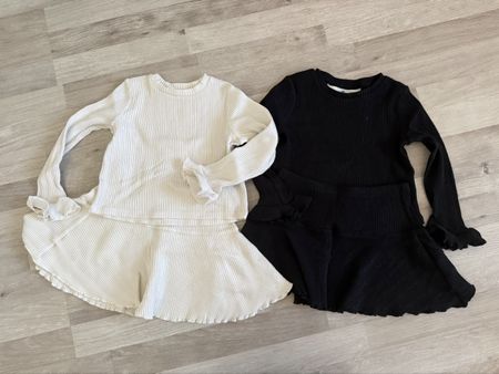 Ensembles fille H&M noir et blanc, maille côtelée, bon état