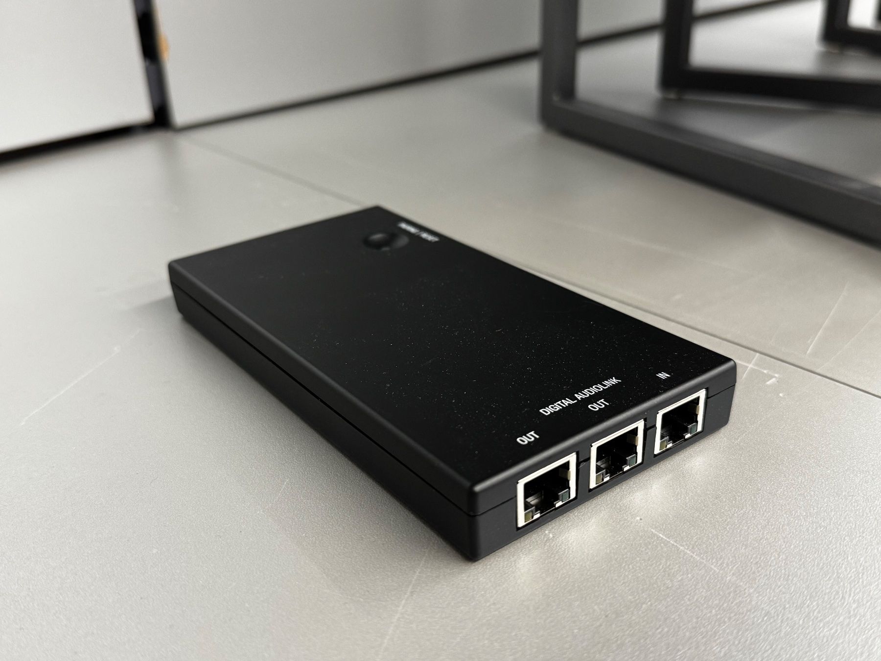 Laufwerke & Adapter: Loewe Digital Audio Link Adapter – Gebraucht aus Wiedlisbach von JohnPlayer01