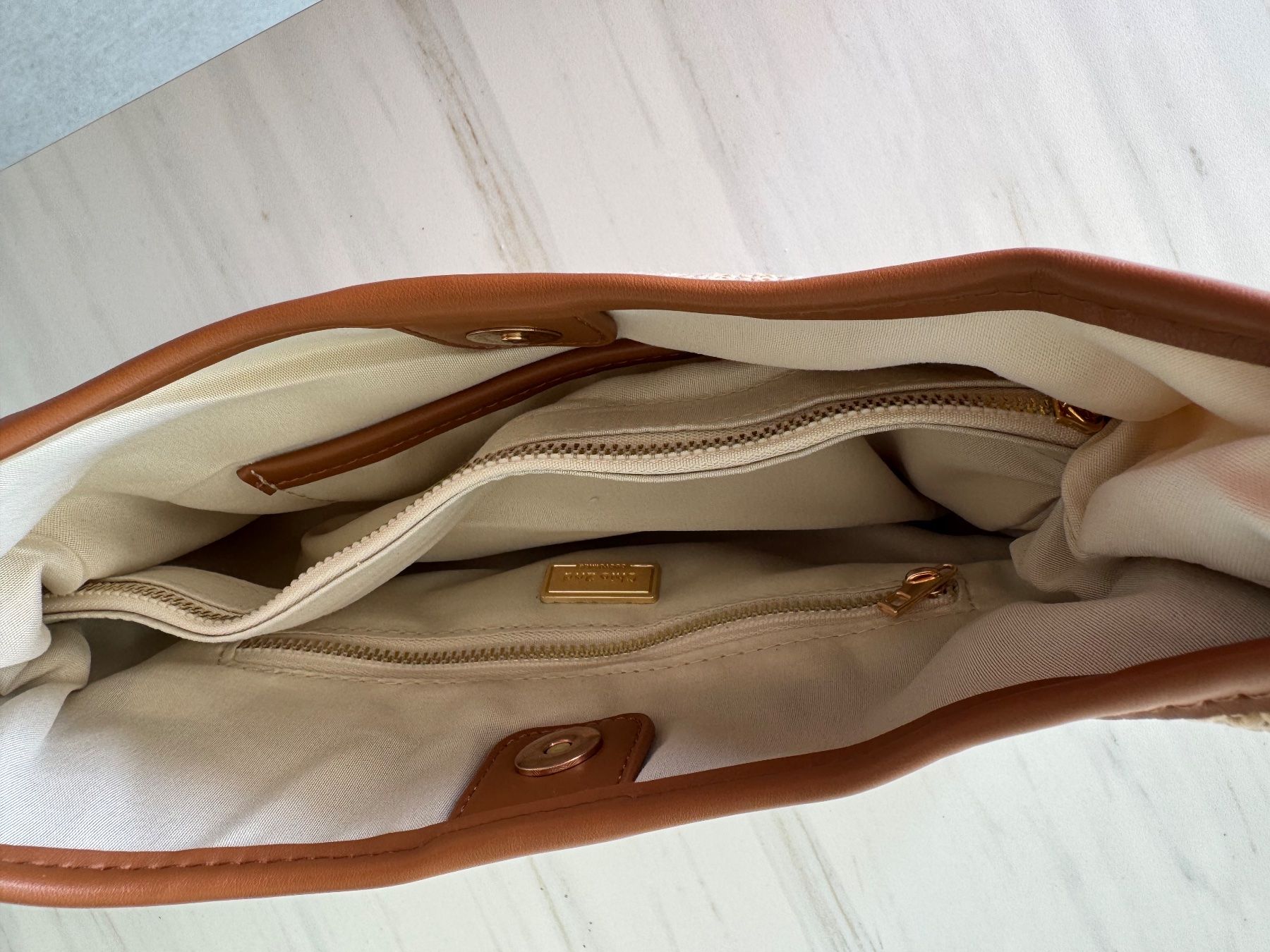 Borse da donna: Braune Handtasche aus Stoff mit Lederelementen – Nuovo e nell'imballaggio originale da Wauwil venduto da Nifled 2