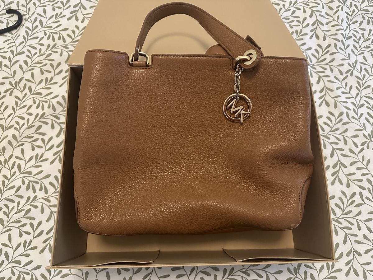 Michael Kors Sacs femmes: Sac Michael Kors – D'occasion à Genève par AuTuMnLoveR