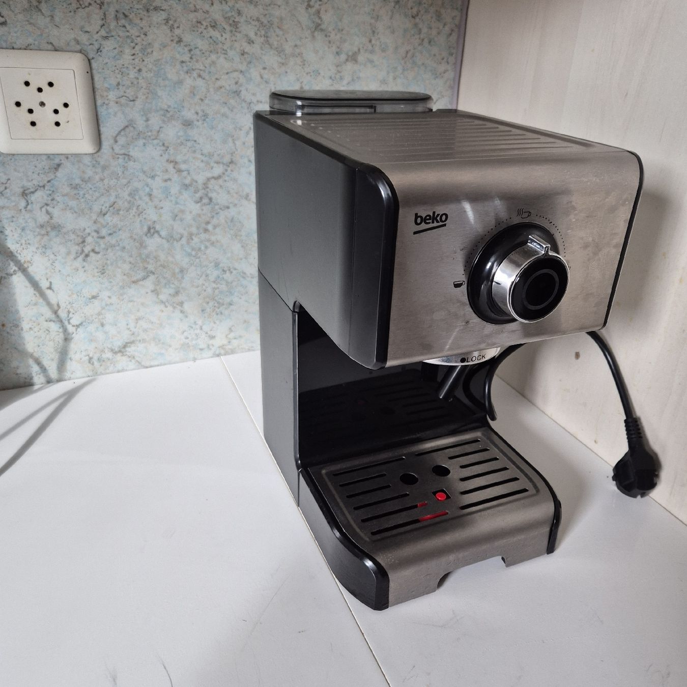 Macchine per caffè & Macchine per espresso: Esspreso Café  Beko Maschine – Usato da Zeneggen venduto da PiotrVip 3