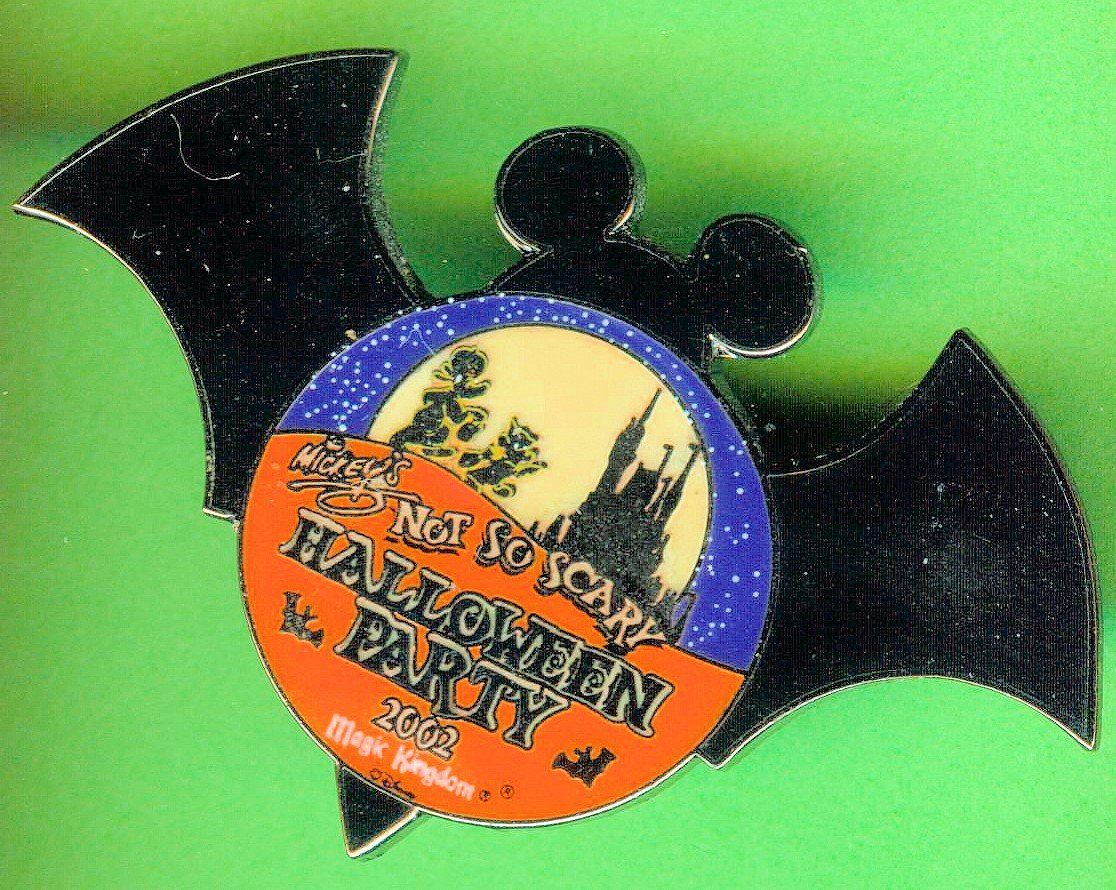 Disney Placchette & Badge: DISNEY  Mickey's  HALLOWEEN PARTY 2002 – Usato da Winterthur venduto da Sammleroase