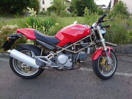 Ducati M900 Monster