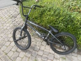 BMX flatland KHEbikes Chris Böhm