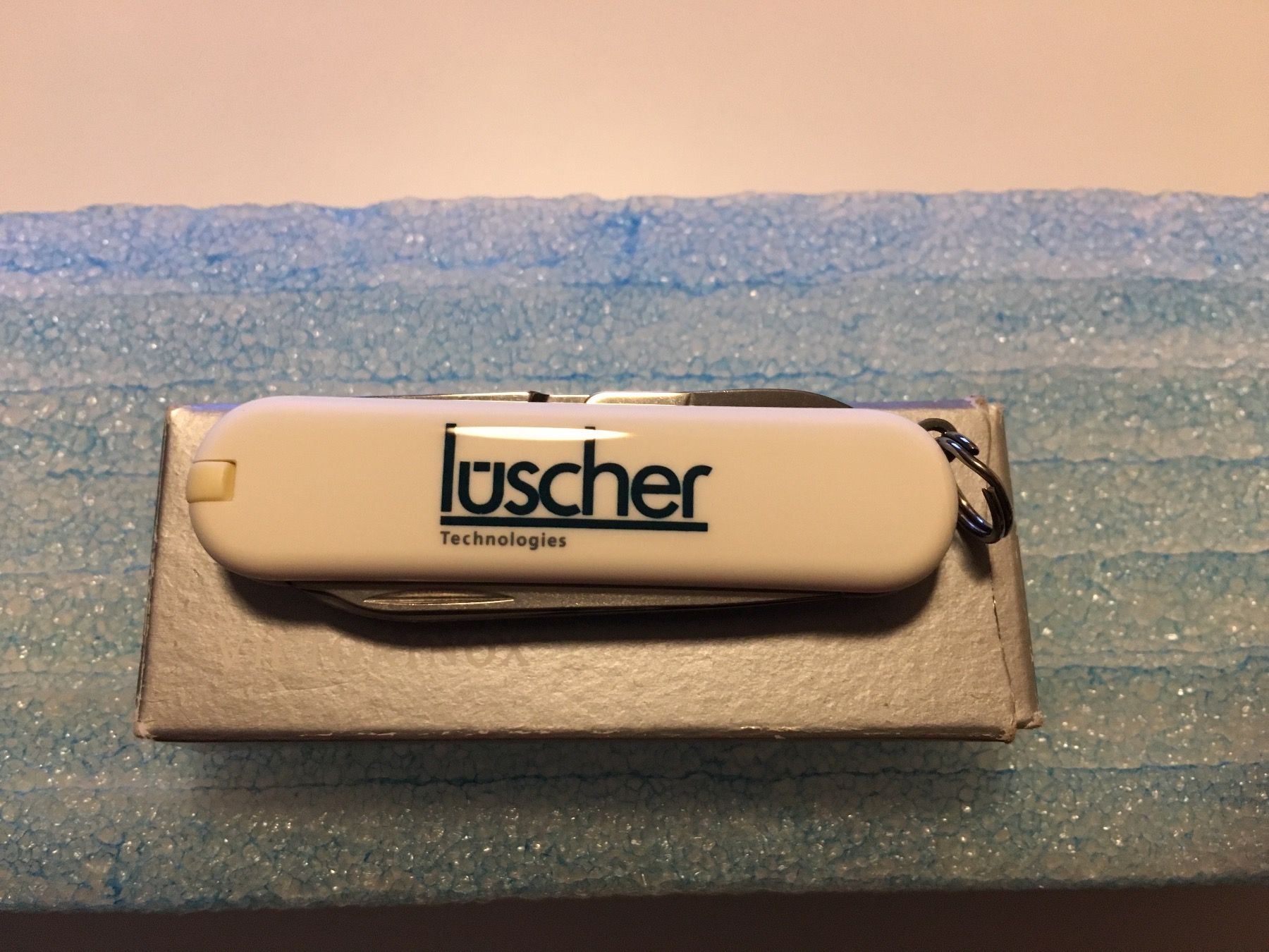 Victorinox Coltelli tascabile: VICTORINOX - Classic - Sackmesser - lüscher Technologies – Usato da Andwil SG venduto da Rainboli 8