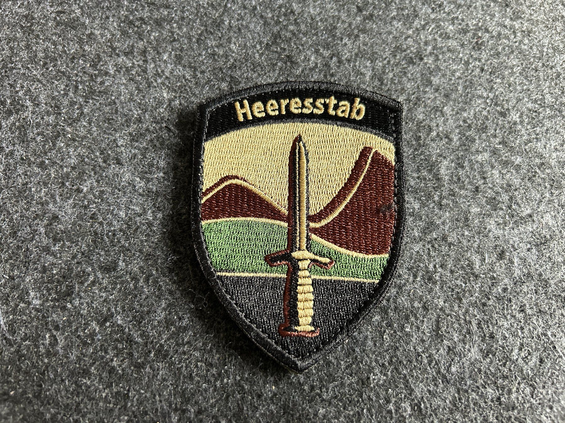 Schweizer Armee Plaketten & Abzeichen: Badge AXXI, Heeresstab – Gebraucht aus Berikon von DGC-1995