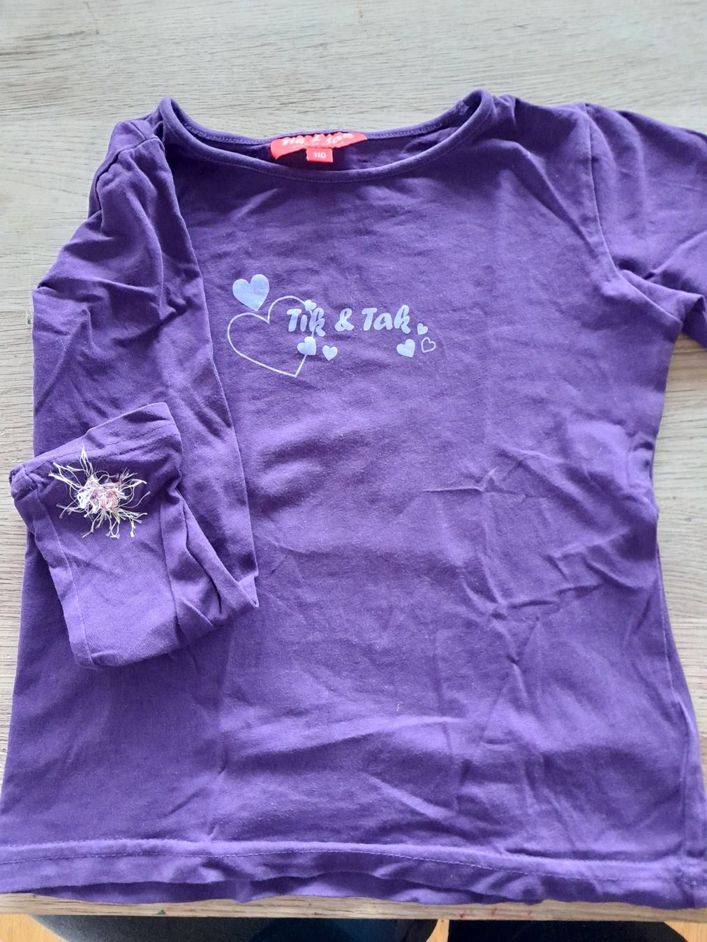 Camicette, T-shirt & Top: Mädchen langarm Shirt Gr. 110 – Usato da Worb venduto da Osterthal