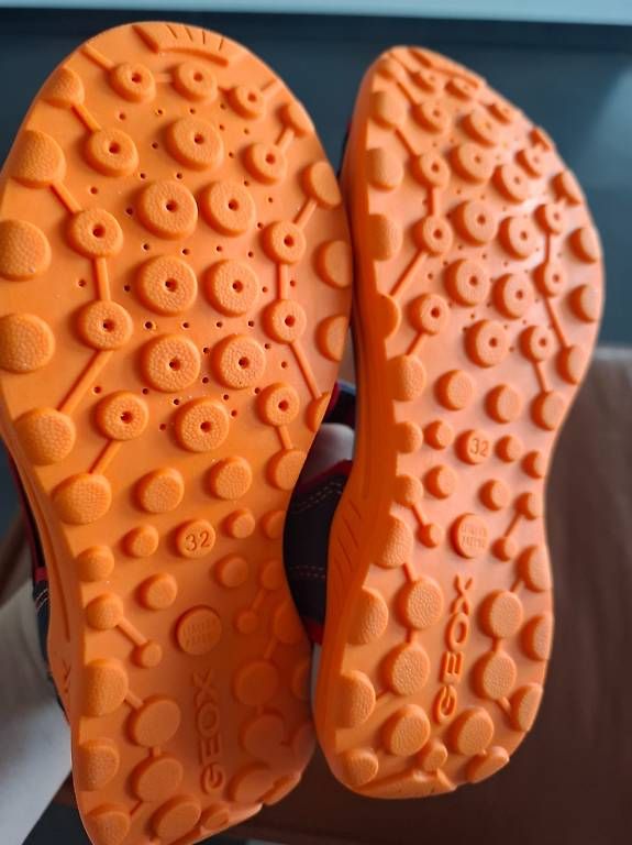Geox Scarpe per ragazzi: Neue Geox Sandalen 32 – Nuovo e nell'imballaggio originale da Wauwil venduto da mer_v9z9 1