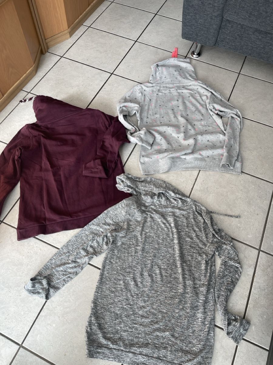 Lotti & Set di vestiti: Lässiges 3 teil Hoodie Pullover Set Gr S, M – Usato da Lostorf venduto da Luelostorf 1