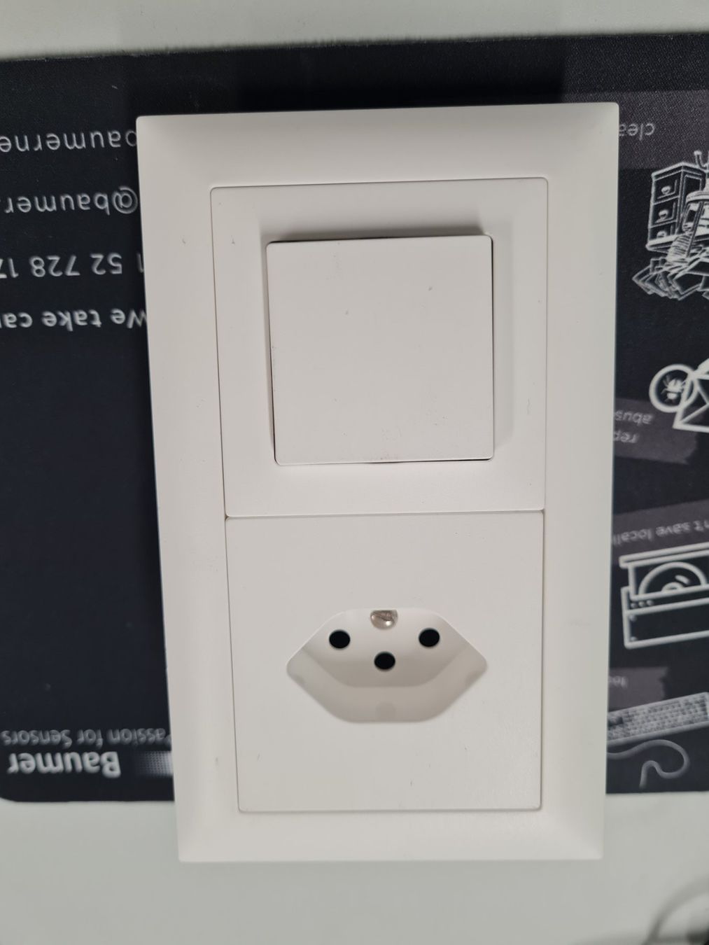 Feller Interruttori: Schalter + Steckdose Kombination Unterputz neuwertig – Nuovo (secondo la descrizione) da Horw venduto da Arta20000